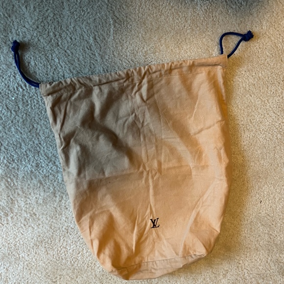 Louis Vuitton Square-shaped bottom Large dustbag 21”X12”X9” fits up to Speedy 40 - Picture 5 of 9